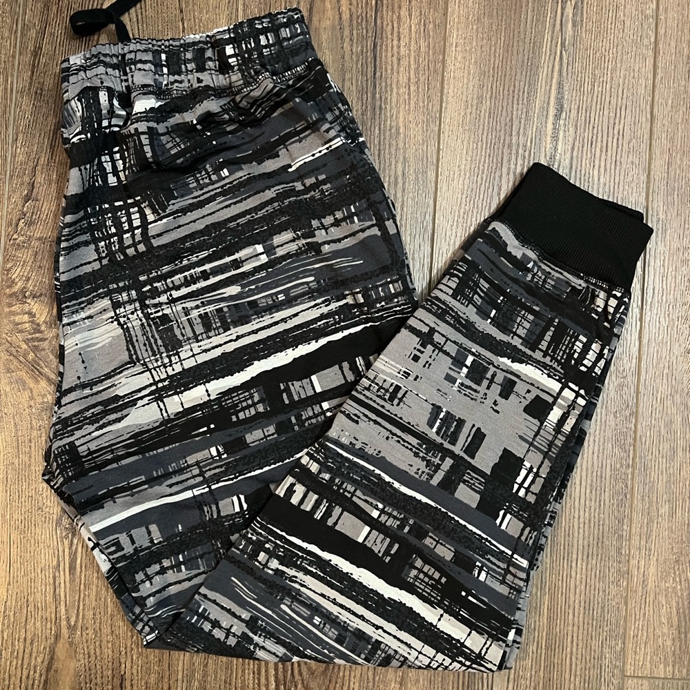 Lularoe joggers L